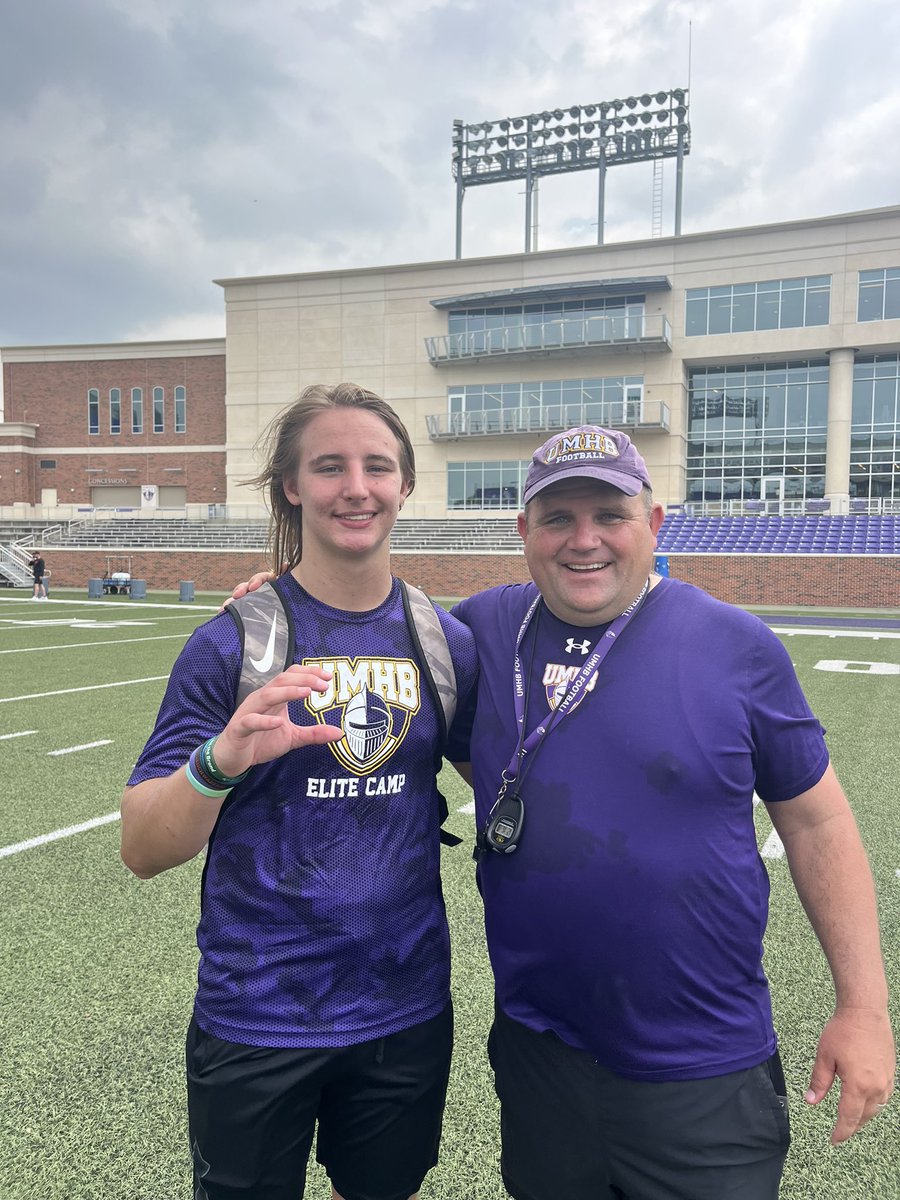 RileyBogart18's tweet photo. Had a great camp at UMHB football today!
@CruFootball 
@jkcoachc94 
@coachmcarey https://t.co/3BvMaN7nPS