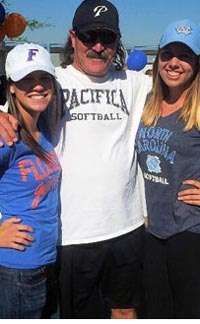 CalHiSports's tweet photo. More on Pacifica (GG) State Softball Team of Year.
Senior class has been special for four years and ended up with two straight CIFSS D1 titles. Historically great program with not one but three coaches who've had major success.
@PacHS_Softball 
https://t.co/ViaaV6Nl3q https://t.co/ZM67mCz6Kg