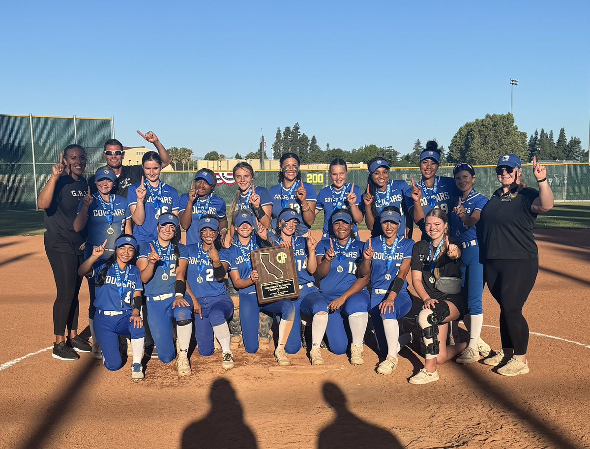 CalHiSports's tweet photo. Congrats Capital Christian (Sac) Softball.
D3 State Team of Year.
Beating Willow Glen for NorCal D2 title elevates Cougars. Sutter fans don't get mad yet.
They were tops for D4 last season.
@GoCCSAthletics @SacBee_JoeD @heykevinjohn 
https://t.co/XPzvTvt0JG https://t.co/ANkcvjdo5R