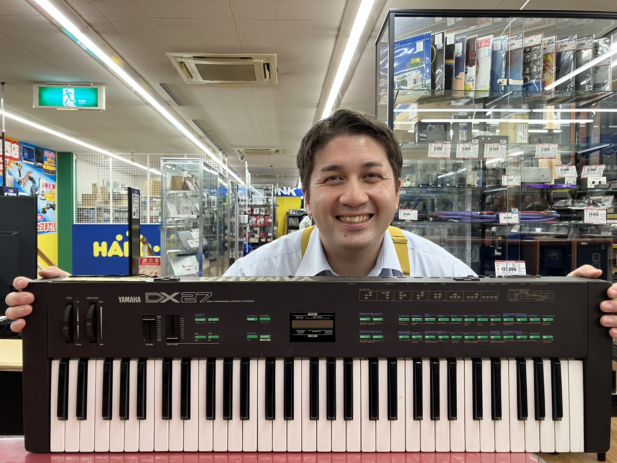 YAMAHA DX27 シンセサイザー(ヤマハ・DXシリーズ - Wikipedia) YAMAHA DX27 シンセサイザー(ヤマハ・DXシリーズ - Wikipedia)