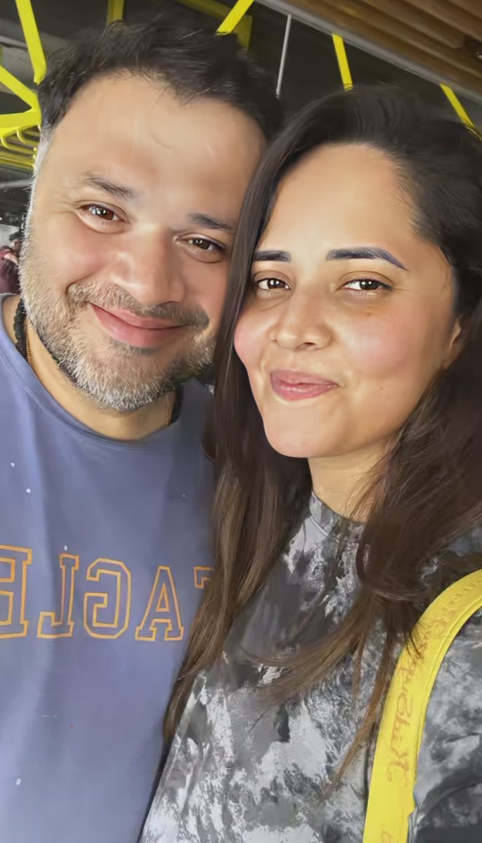 Anasuyateam's tweet photo. 23 Years Of Love ❤️ Happy 14th Wedding Anniversary @SusankSusank Garu @anusuyakhasba Garu ❤️🥰 Hope You Celebrate Many More Years ❤️🙏🧿

#AnasuyaSusank 👫 #14YearsOfLove #Anasuya #AnasuyaBharadwaj https://t.co/fUvVjVZdbY