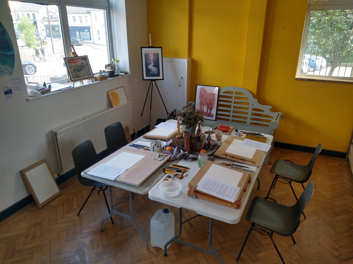 JimSteele__'s tweet image. My first taster workshop in Chepstow artspace went well, although the still life wasn&apos;t attempted, a challenge of creating a known and imaginary realm was looked at, focusing on depth #artteaching #tutoring #artlesson #festival #creative #fun #experimental #watercolour #ink