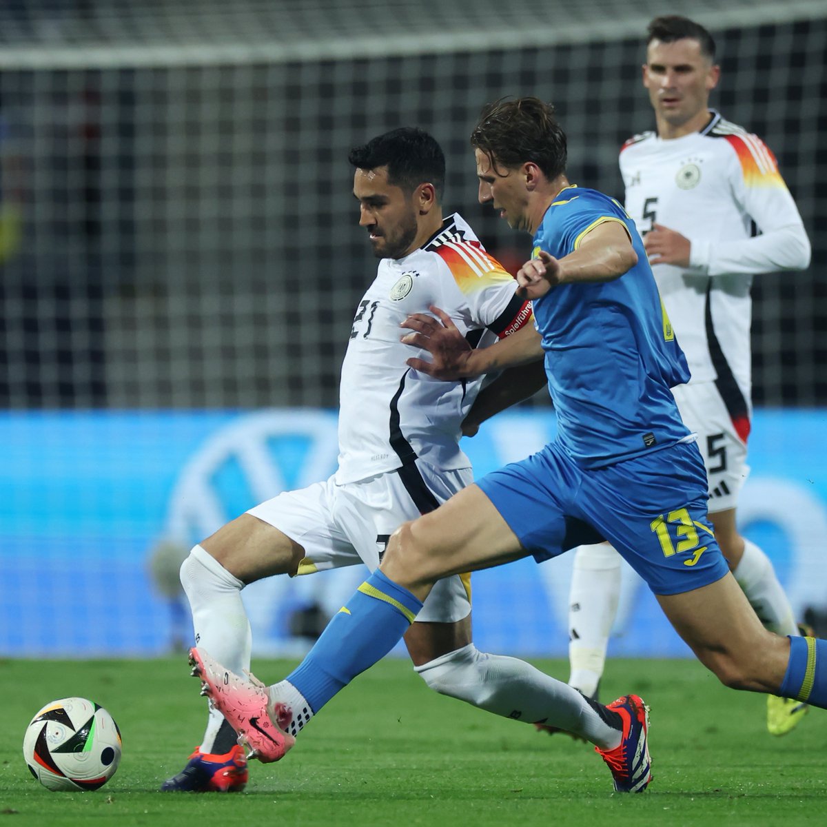 A clean sheet against Germany to warm up for #Euro2024 🧱

Zaba, our CB 😍