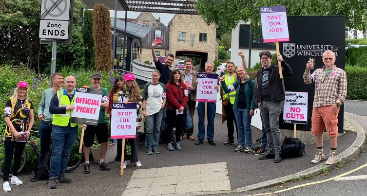 Our <a href="/WinchesterUCU/">Winchester UCU</a> members are on strike today in their fight against brutal cuts 📢

Share and show your support ✊
