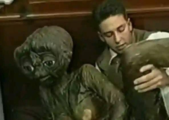 lossofrespect's tweet image. *The aliens are coming*
My ex that fucks anything: