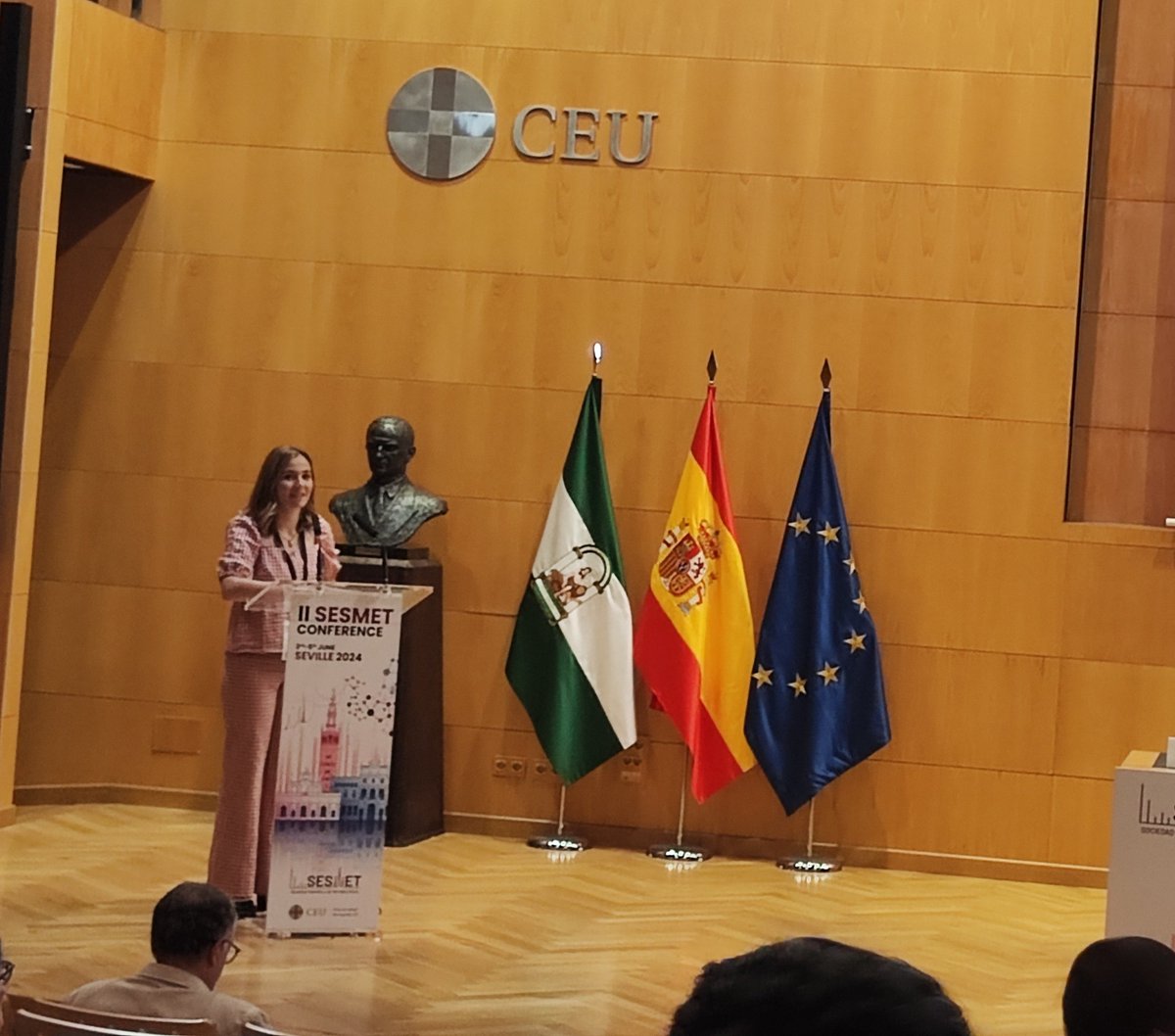 🔬  First session of oral communications of 🌅 Day 2 of #SESMET2024! #Metabolomics in #Health and #Disease. 🧪🌐 Hot topics: TB by NMR, fecal and liver Metabolomics, hypoxia food restriction, host-microbiome Anorexia Nervosa🦠🧬 👏👏👏 <a href="/metabolomicaceu/">CEMBIO</a> <a href="/ses_met/">Sociedad Española de Metabolómica (SESMet)</a>
