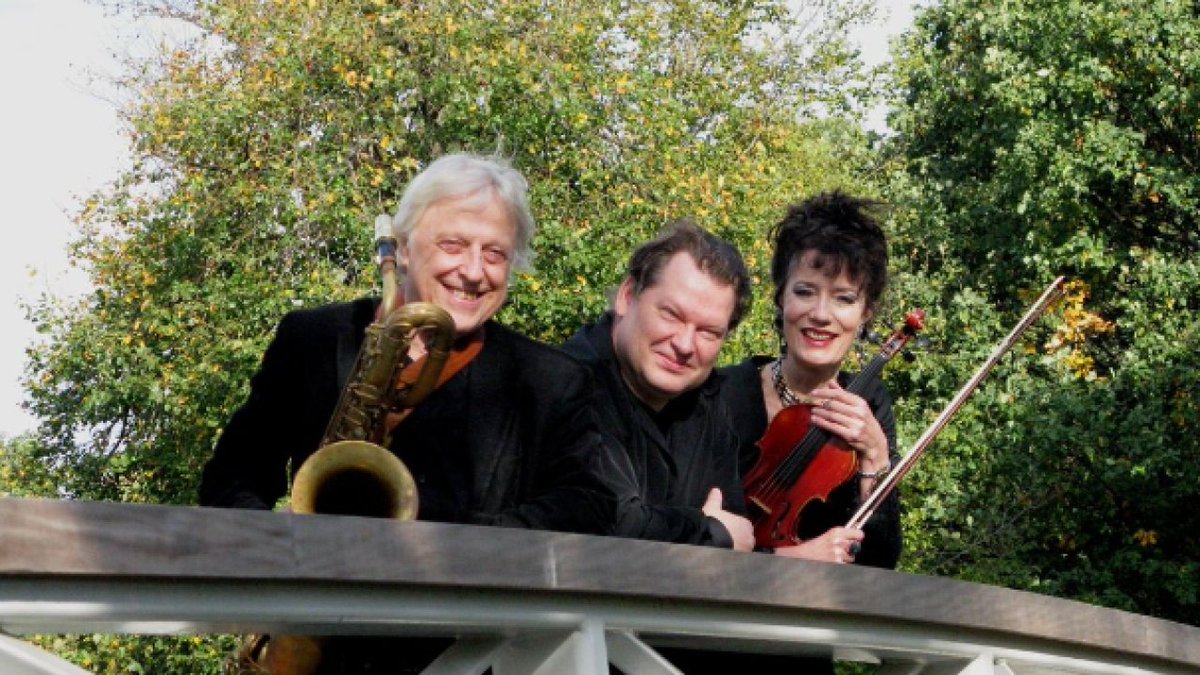 Een muzikale ochtend bij Thuis op Zuid! 🎶🎙️😍

Op deze ochtend kun je genieten van oude klassiekers van Bach, Schubert, Schumann, Donizetti, Fauré, maar ook moderne klassiekers als Piazzolla en Lecuona...

Lees verder via  👉 shorturl.at/YlkuD

#TeamHillesluis