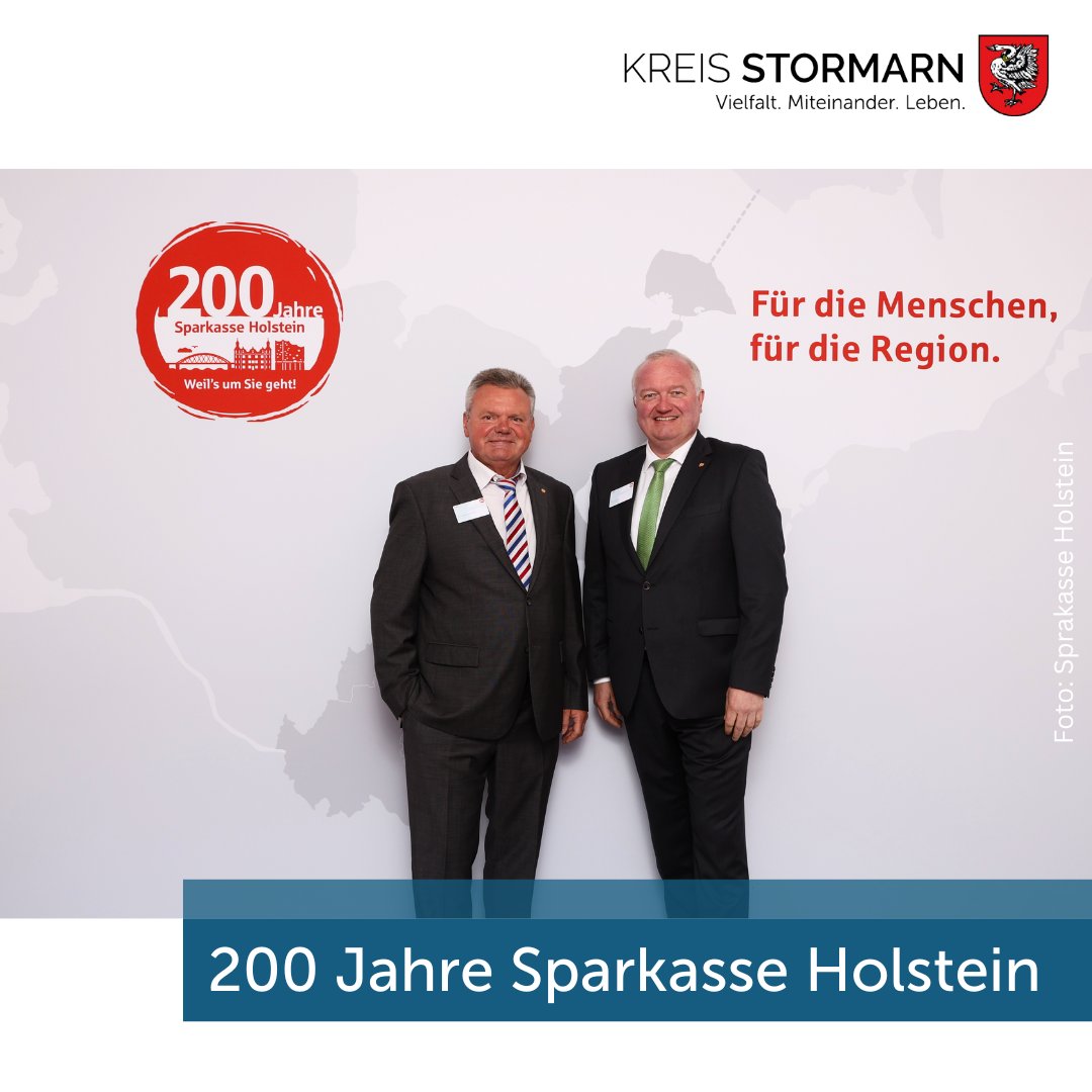 🥳Herzlichen Glückwunsch, Sparkasse Holstein 🥳
Kreispräsident Werner Harmuth (l.) und Landrat Dr. Henning Görtz (r.) gratulierten bei einem Festakt der Sparkasse Holstein herzlich zum 200. Geburtstag!