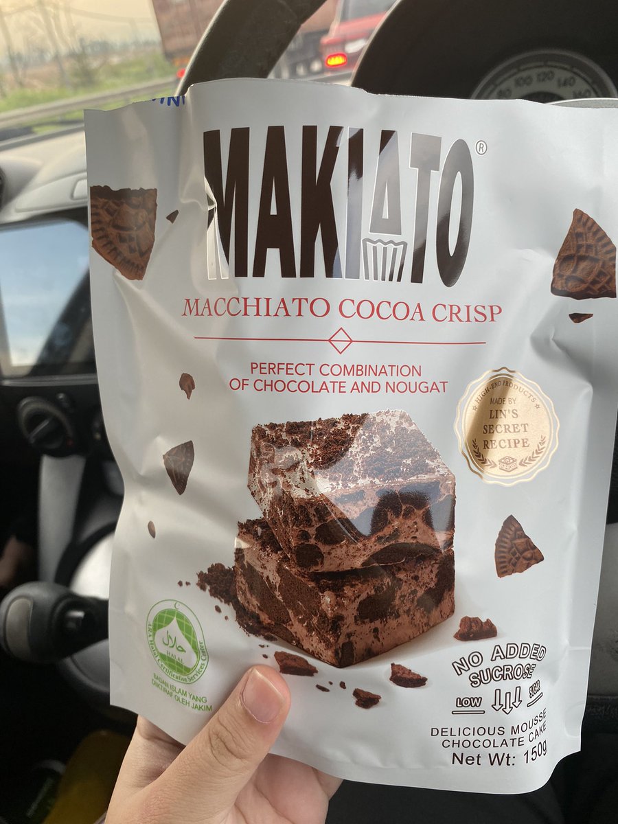 ysminhssan's tweet photo. Addicted! Rasa chewy tu yang buat i rasa nak makan lagii https://t.co/VV4OzJaKoT