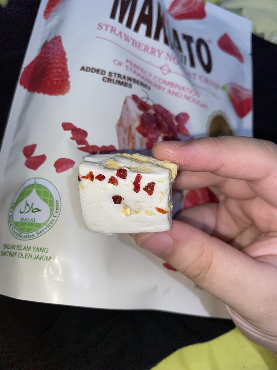 ysminhssan's tweet photo. Addicted! Rasa chewy tu yang buat i rasa nak makan lagii https://t.co/VV4OzJaKoT