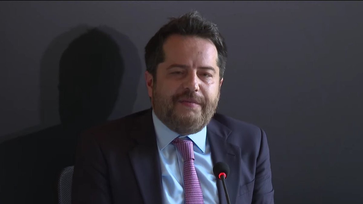 nevizade_sokak's tweet photo. Çıkıp tek tek isim isim Galatasaray Divanında Erden'in altını oyan, Koç'un fonladığı ne kadar dinazor var hepsini ifşalayan twit atmazsanız, sizi de onların adamı bilirim, bu kadar NET! @ultrAslan 
Hakkımızı aramayacaksanız bırakın! https://t.co/0GueyIazcq