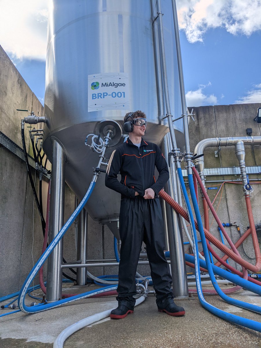 Jake's placement resulted in him being offered a permanent position with <a href="/MiAlgae/">MiAlgae</a>:
ibioic.com/case-study-dat…

Fancy following in his footsteps? Find out more about our #MSc in #industrialbiotechnology - we're recruiting now:
strath.ac.uk/courses/postgr…