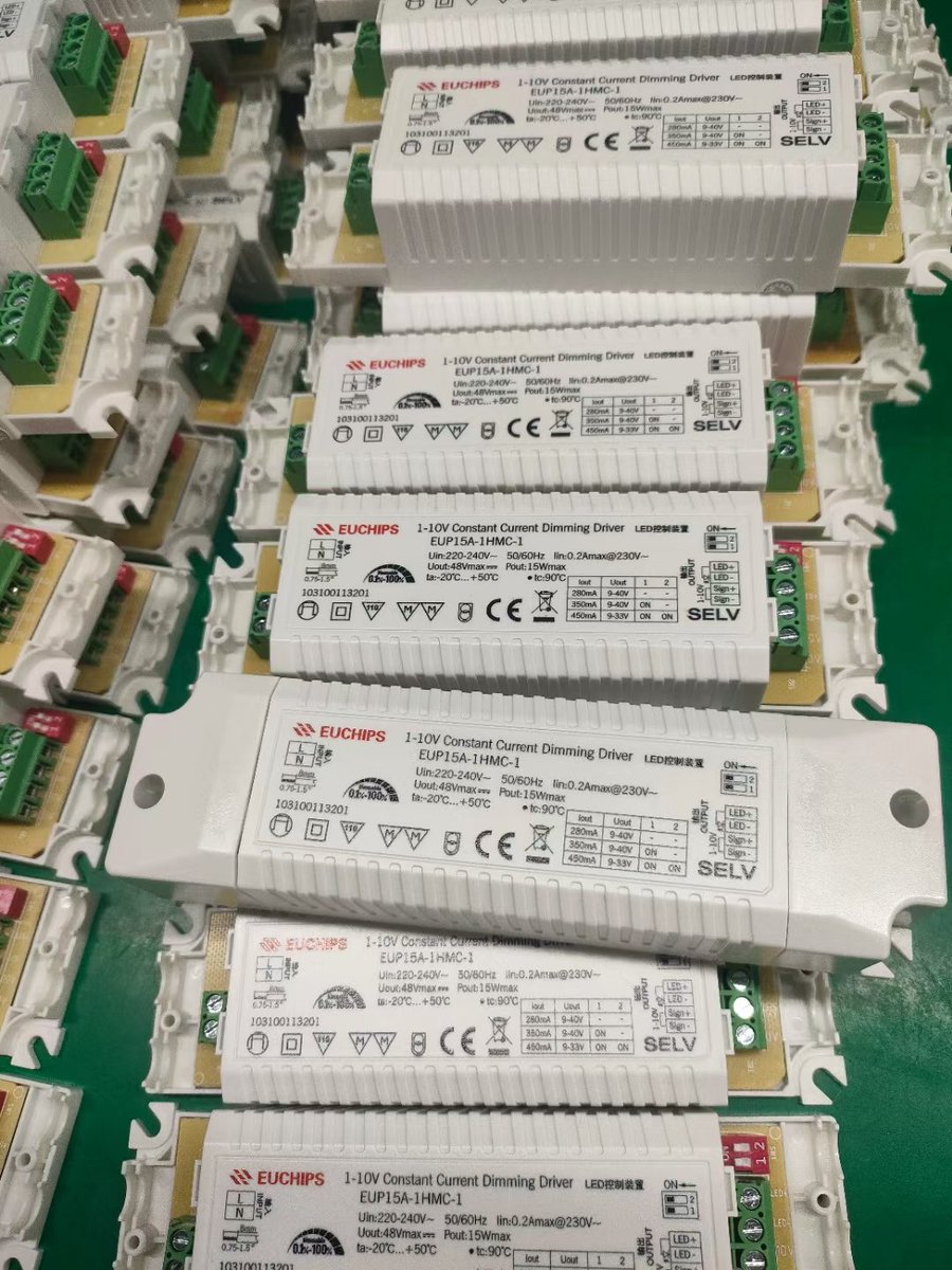 Fenixledlight's tweet image. 190pcs 0-10V dimming 20W recessed installed led linear down lights are ready,tonight doing 12hours aging test,tomorrow morning sending to France.
fenix@litestarled.com

#leddownlight
#ledlineardownlight
#ledlinearlight
#litestarled.com