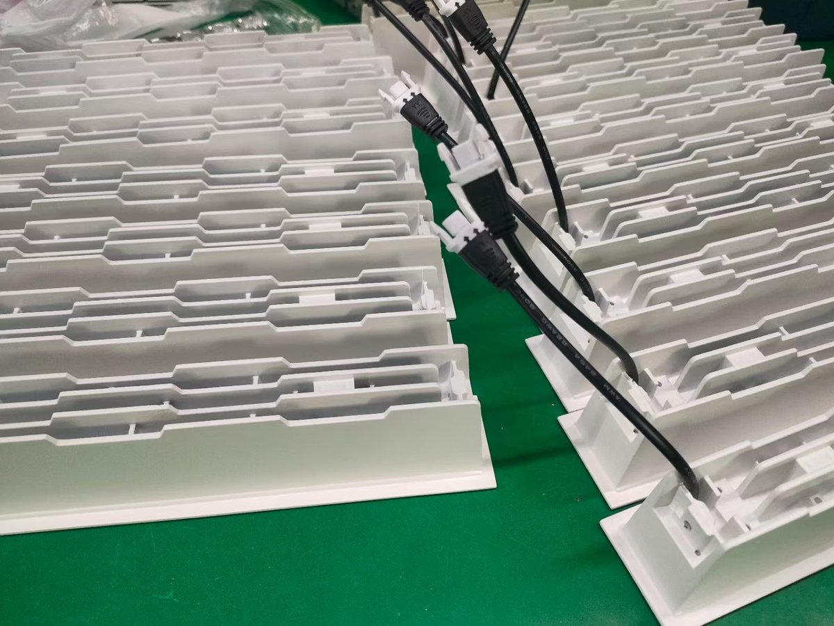 Fenixledlight's tweet image. 190pcs 0-10V dimming 20W recessed installed led linear down lights are ready,tonight doing 12hours aging test,tomorrow morning sending to France.
fenix@litestarled.com

#leddownlight
#ledlineardownlight
#ledlinearlight
#litestarled.com