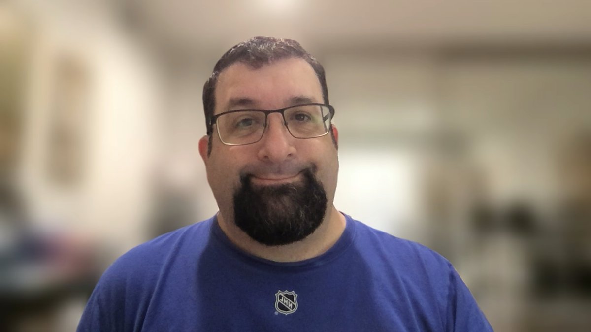 rosshmartin's tweet photo. Sat. June 1 was a day full of UPS & DOWNS. First off, the morning was the second half of my rewrite clinic with @roadmapwriters for my anti-Rom Com Rom Com “My Soulmate Died at Birth.” A fantastic experience! My NY Rangers were eliminated from the playoffs.🤦🏻♂️ #WritingIsRewriting https://t.co/omAU0Hh7EZ