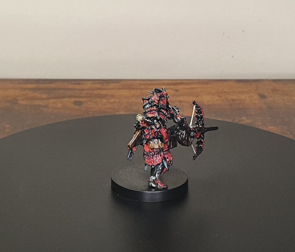 Akinusuka's tweet image. Another figure from the MHW Board Game that I painted, this one is my favorite! 🤩