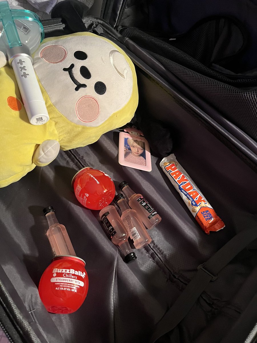 soobinpayola's tweet photo. ready for whatever chicago brings https://t.co/8RD6fVxu2e