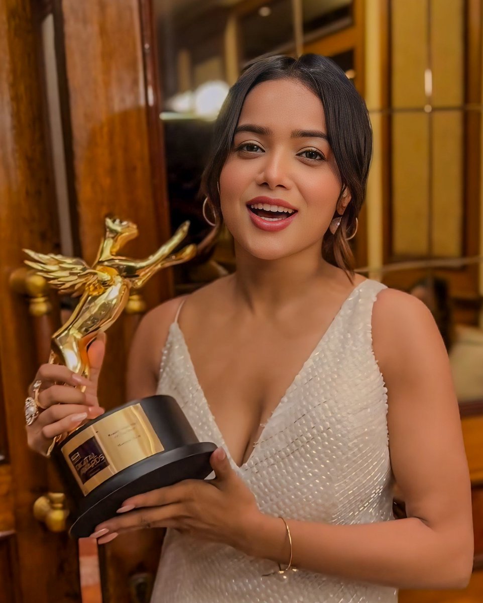 MASK_STRANGER (@mask__stranger) on Twitter photo Congrats <a href="/ItsManishaRani/">Manisha Rani</a> For "Reality Show Star of The Year" Award...👑🏆😊
.
.
#ManishaRani #ManishaSquad #OnlyManishaMatters Congrats <a href="/ItsManishaRani/">Manisha Rani</a> For "Reality Show Star of The Year" Award...👑🏆😊
.
.
#ManishaRani #ManishaSquad #OnlyManishaMatters