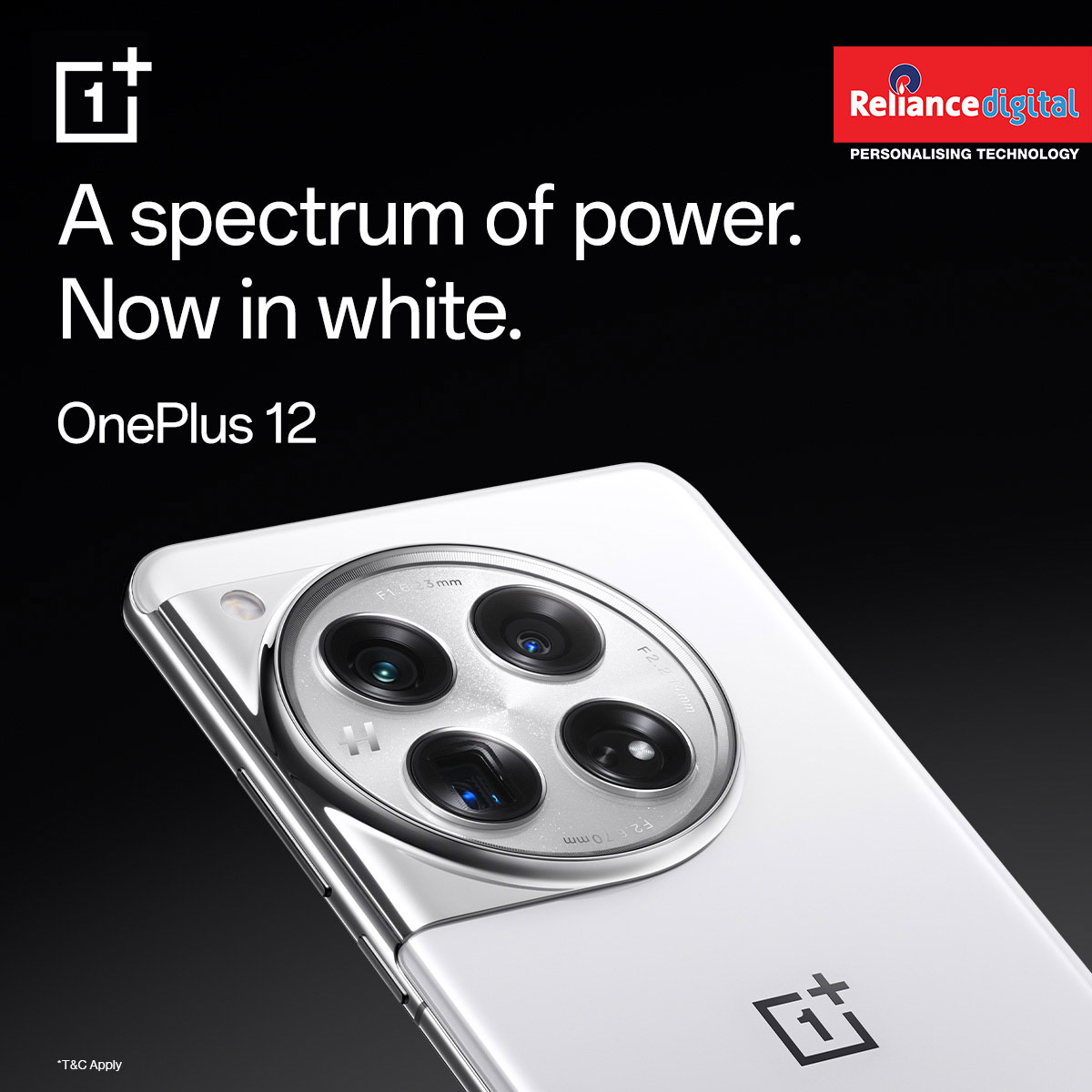 RelianceDigital's tweet photo. Imagine your dream smartphone in an immaculate white. Yes! The OnePlus 12 Glacial White is now available at Reliance Digital! See you at the nearest store.

#RelianceDigital #OnePlus12 #GlacialWhite #DreamSmartphone #TechElegance https://t.co/6mtMSlEFy2