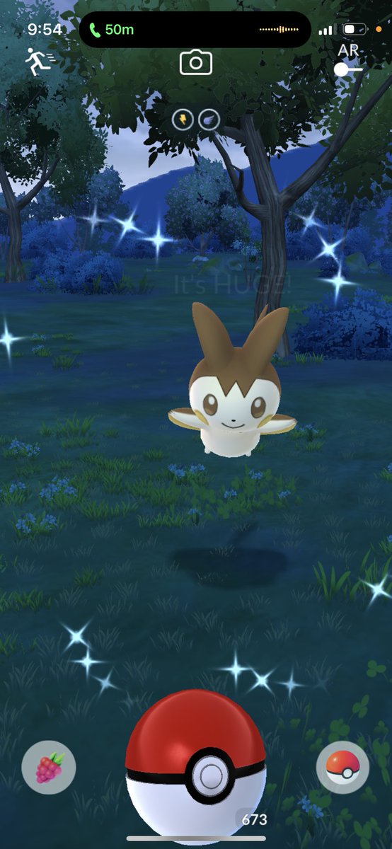 tmoney851's tweet photo. Shiny XXL Emolga! 
#PokemonGO
#shiny https://t.co/7BXtLej0A1