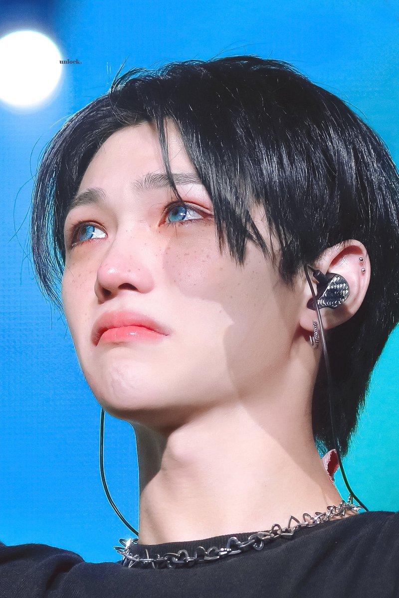 너 완전 개큰대문자 F 같은데
