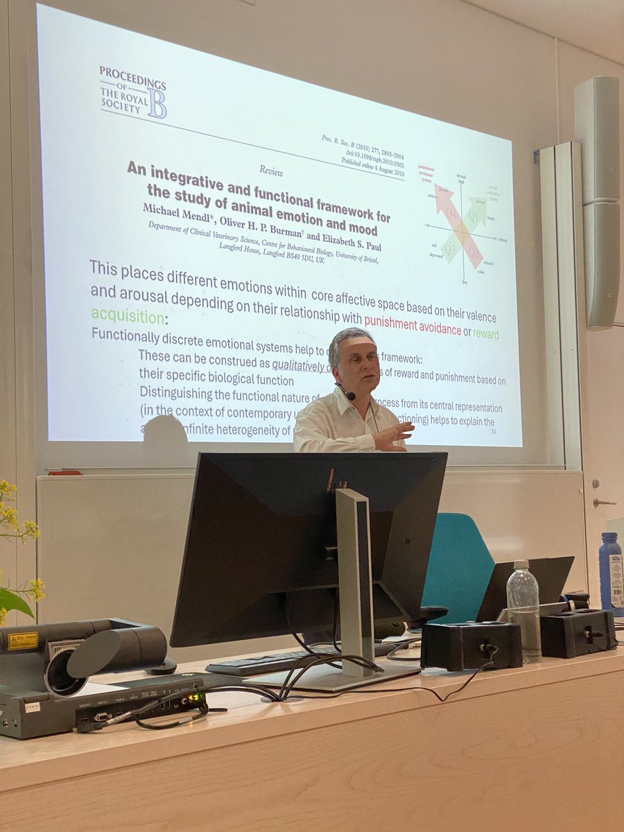 MariaRorvang's tweet photo. First key-note of the #animalwelfaresciencesymposium 2024 was Prof Daniel Mills on “insights into animal emotion for veterinary behavioural medicine: A psychobiological perspective”. 
#animalemotion
#behaviouralmedicine https://t.co/HgMvOwbPxL