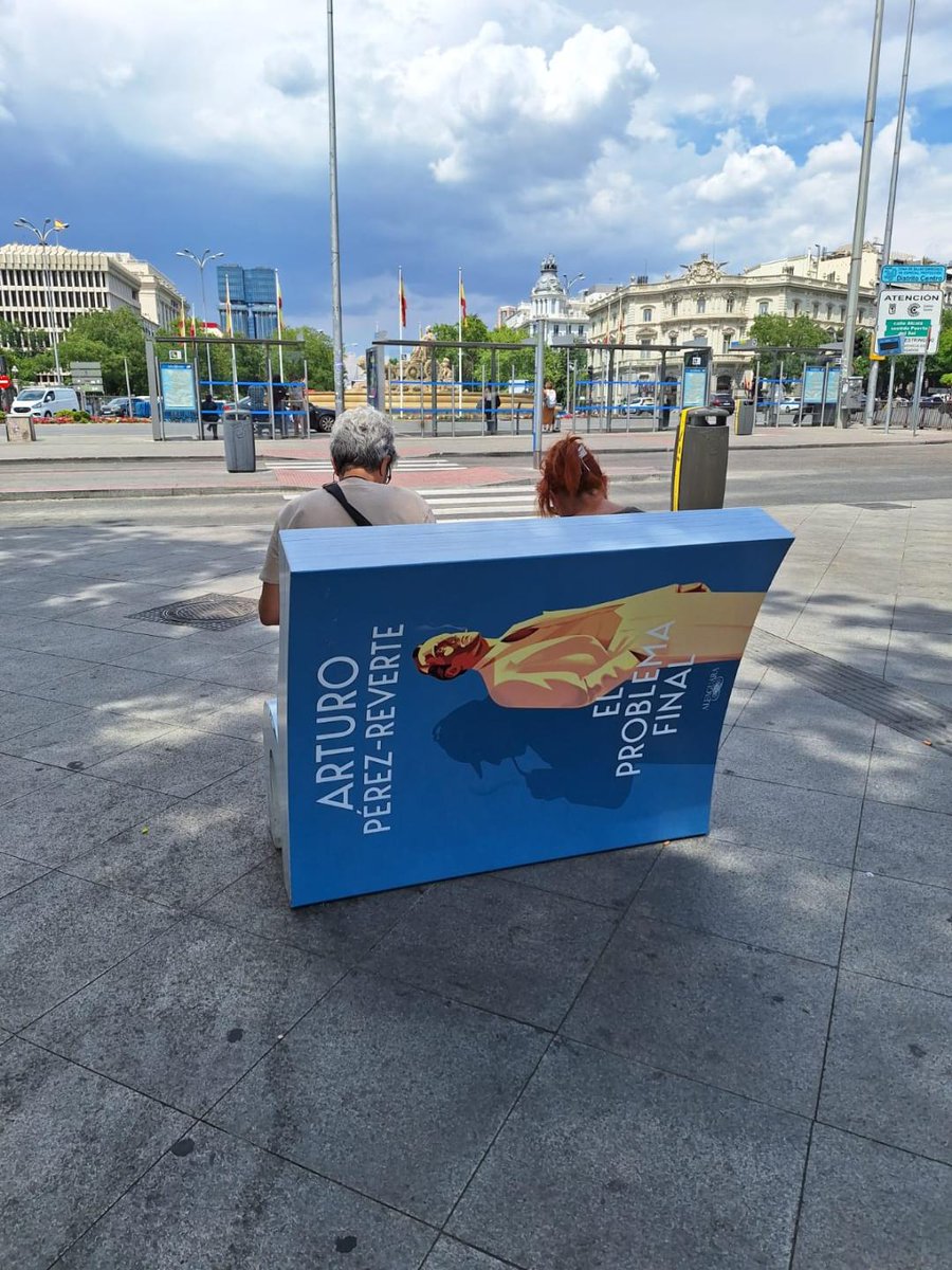 Arturo Pérez-Reverte tweet media