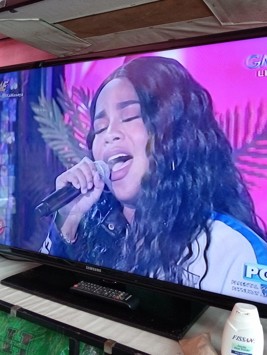 Thia_LB's tweet photo. @xoxo_gma_riel at showtime! https://t.co/lsWRebyvzY