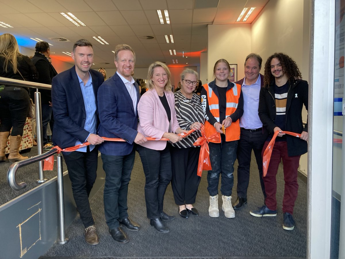 Brotherhood of St. Laurence (@brotherhoodinfo) on Twitter photo Thank you to all who joined us at our new Thrive Hub in Frankston today, which was officially launched by Minister for Employment <a href="/VickiWardMP/">Vicki Ward MP š</a>. This service will help the community find meaningful and sustainable employment, while also addressing local labour shortages. Thank you to all who joined us at our new Thrive Hub in Frankston today, which was officially launched by Minister for Employment <a href="/VickiWardMP/">Vicki Ward MP š</a>. This service will help the community find meaningful and sustainable employment, while also addressing local labour shortages.