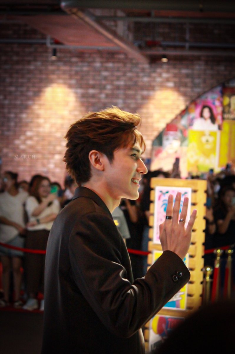 mmarchmm's tweet photo. 🤗

#BECMusic #BECMusicShowcase 
#smithpaswitch #สมิธภาสวิชญ์
#BECmusicXsmith https://t.co/zsjOGoPMdI