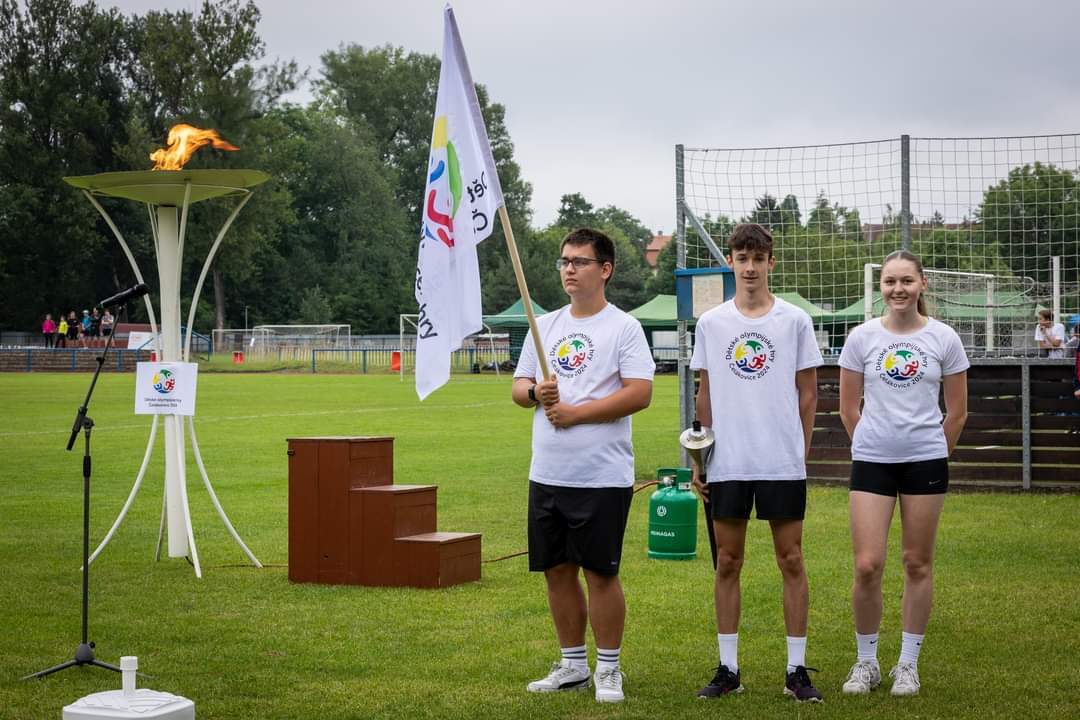 P_Studnicka's tweet photo. #DOH 🔥| Fantastická atmosféra panovala na včerejším slavnostním zahajovacím ceremoniálu Dětských olympijských her #Čelákovice 2024🥇🥈🥉 na Městském stadionu, které organizuje Městský dům dětí a mládeže #MDDM. Výsledky a foto na:
👉 https://t.co/lGycF8ZgE1
📷 @JanaVondrkov4 https://t.co/lyxgD92OeF