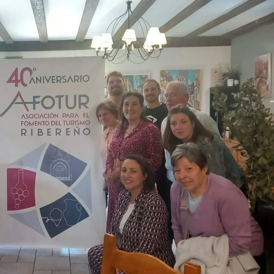 citatapuerca's tweet photo. Gracias al #CIT #AFOTUR de #ArandadeDuero por la jornada celebrada hoy, con el fin de celebrar su 40 ANIVERSARIO, realizando un encuentro con varios Centros de #Iniciativas #Turísticas, todo perfectamente organizado.
#CITAtapuerca #FECITCAL #turismo #rural #TurismoBurgos #Burgos https://t.co/d3q2UWi874