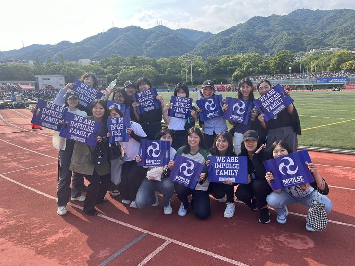 chiku5066's tweet photo. 私も、インパルスファミリー
当日、パナソニック・インパルスの応援に王子公園スタジアムに駆けつけました。
「神戸ボウル🏈」勝利🏆おめでとうございます。👏
ブルーベルズさんもリーグ戦が近づいています。
このまま、勢いつけてリーグ戦へ！応援しています！！ https://t.co/TdgxTCCijO