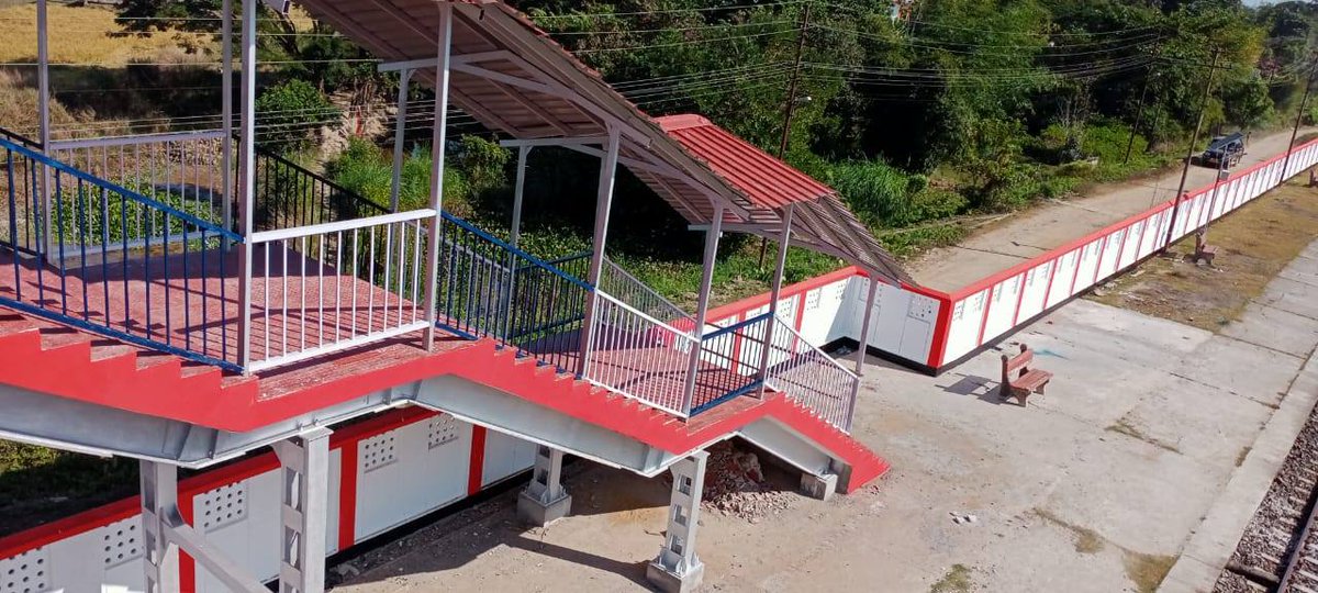 RailAnalysis's tweet image. #NortheastFrontierRailway enhances passengers safety with record #FOBs #installation

Read more...news.railanalysis.com/northeast-fron…
 
#NFR #indianrailways #railway #electrical #infrastructure #stations #construction #bridges #tunnel #electronic #footoverbridges #commissioning #project