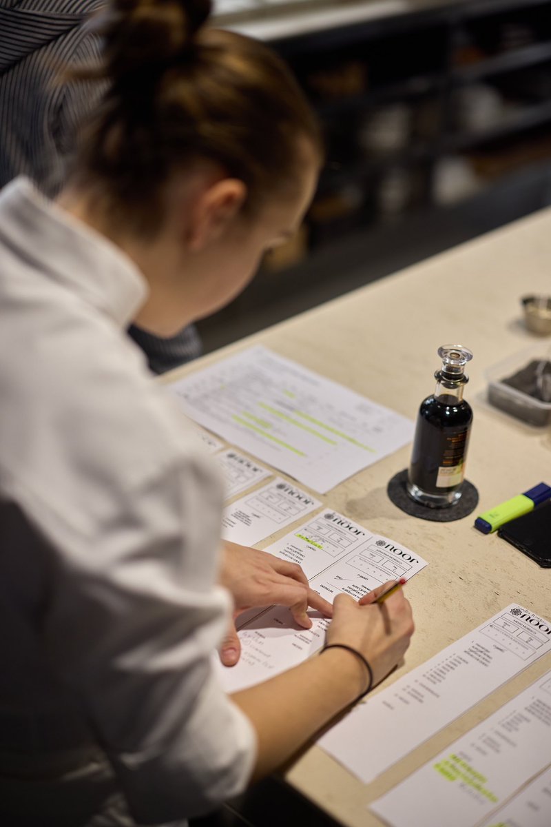 Trabajo, disciplina y perseverancia.

Paola ⭐️⭐️⭐️
.
Work, discipline and perseverance.

Paola ⭐️⭐️⭐️
.
Travesía Andalusí, Fin del Siglo de Oro Español, s.XVII.
.
#EatingHistory
#gastronomy 
#michelinstar 
#thebestchefs 
#thebestrestaurants