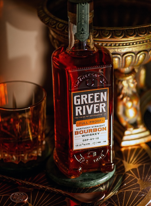 bourbonblog's tweet photo. Green River Releases New Full Proof Bourbon Whiskey https://t.co/XODlRPGWsr #bourbon #kentucky #barrelproof #fullproof https://t.co/SNmAJ1e82Z