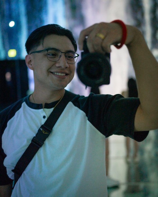 Johnny - 1 pic. Vegas was fun 🙂‍↔️ https://t.co/jM5JuDbSUd