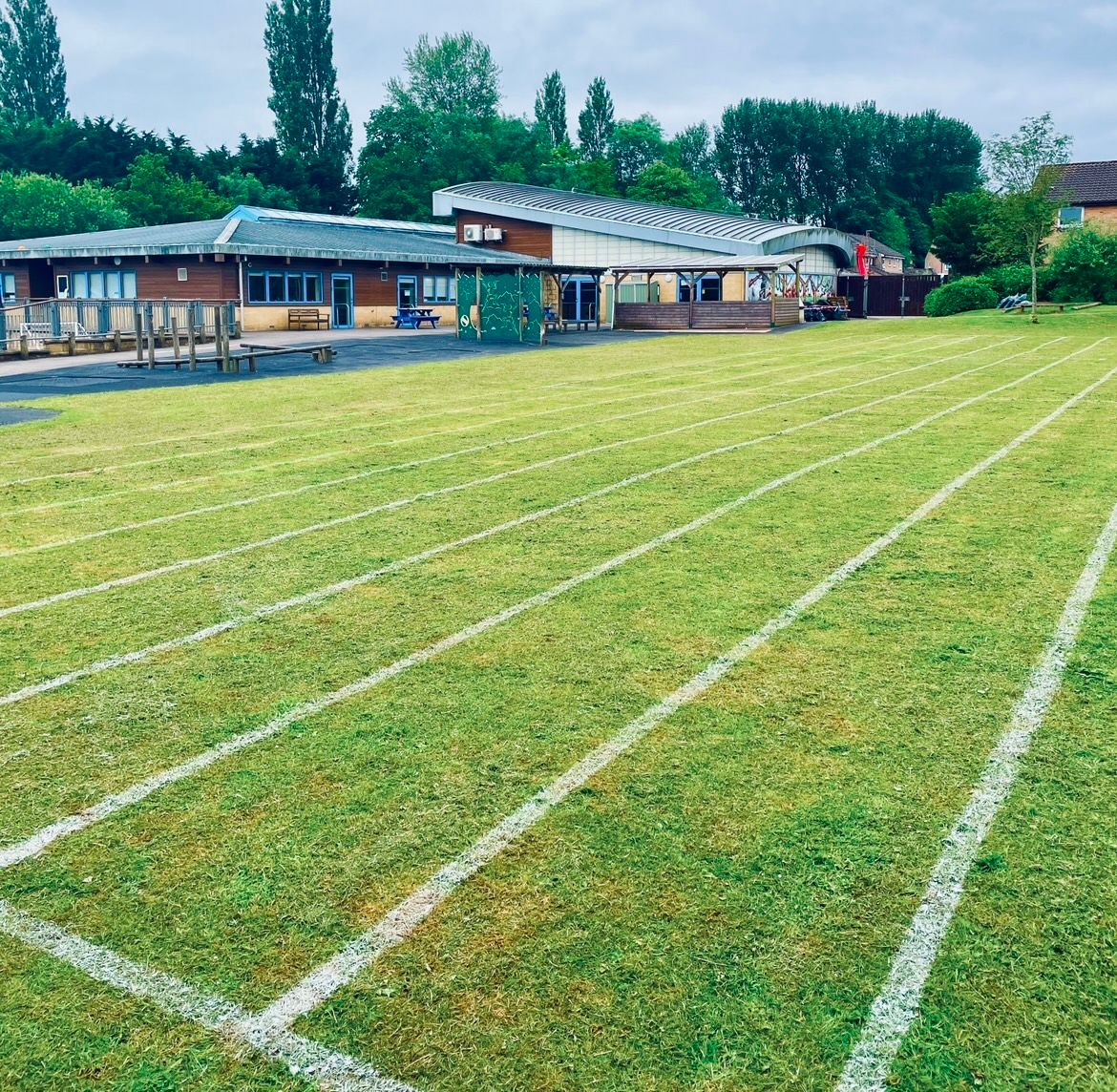We are in Summer Term 6 which means…..SPORTS DAY! 
🗓️ Friday 21st June
🕘 9:15am for a 9:30am start
🧺 Don’t forget to bring a picnic for our whole school picnic after the races