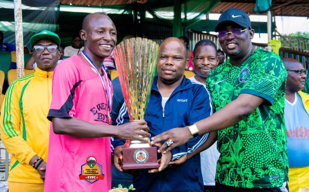 EYFCCup's tweet photo. ✨ 𝐂 𝐇 𝐀 𝐌 𝐏 𝐈 𝐎 𝐍 𝐒 ✨ 

        𝐅 𝐀 𝐕 𝐎 𝐔 𝐑   𝐅𝐂 of Iberekodo 
the new King of grassroots football in Egbaland.
                 #2024EYFC https://t.co/WkdgnuH5sy