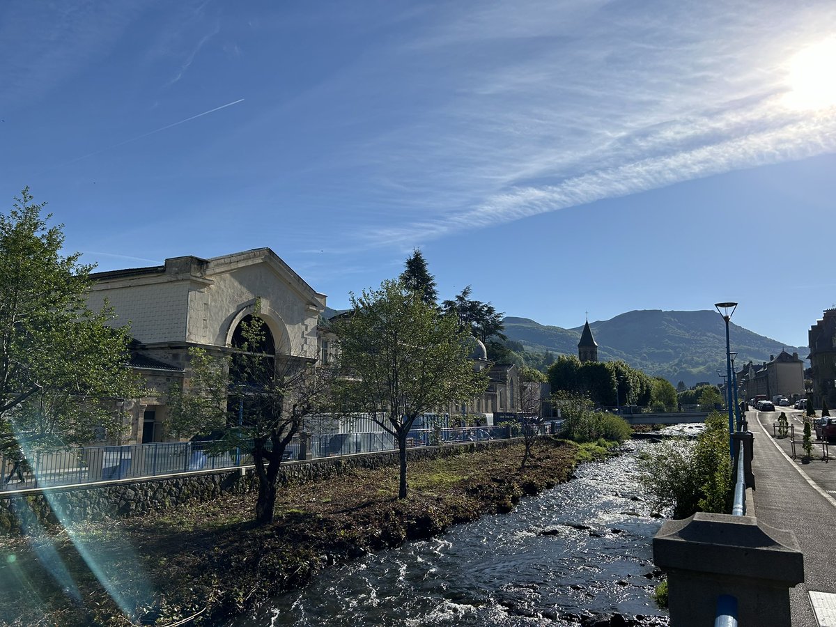 NellieSancy's tweet photo. #meteo mardi 4 juin - 08h49 - La Bourboule 11° ☀️☀️☀️ @MeteoSancy @otsancy https://t.co/nq4jxgryLt
