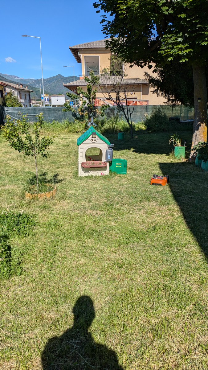 hamen's tweet photo. How it started vs how it ended 😂
Drinking coffee in the morning, harvesting fruit in the evening.
Yesterday was a good day.

#Headspace #countrysideLife #italy #MentalHealthMatters #relax #betterLife #simplerLife #selfcare https://t.co/LZJm3IR4n5