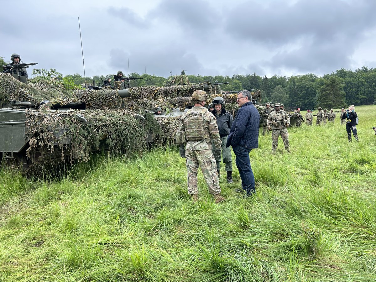 7thATC's tweet photo. ‘32 Nations, One Voice’ In honor of #NATO's 75 birthday Dr Florian Herrmann, representing #BayernStaatskanzlei, visited #7ATC, @JMRCHohenfels &amp; U.S. &amp; multinational #Soldiers participating in #CombinedResolve. 
#StrongerTogether #TrainToWin #BeAllYouCanBe https://t.co/xypaIL6OOJ