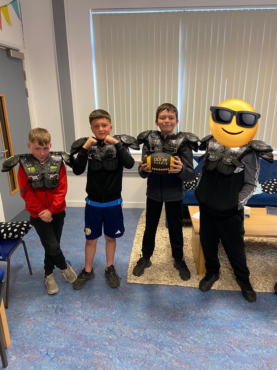 JamieIWBS's tweet photo. During the past few weeks a group of our pupils have participated in American football. Huge thanks to Tom and Sam for delivering it! @LawfieldPS https://t.co/KHsciGLtNk