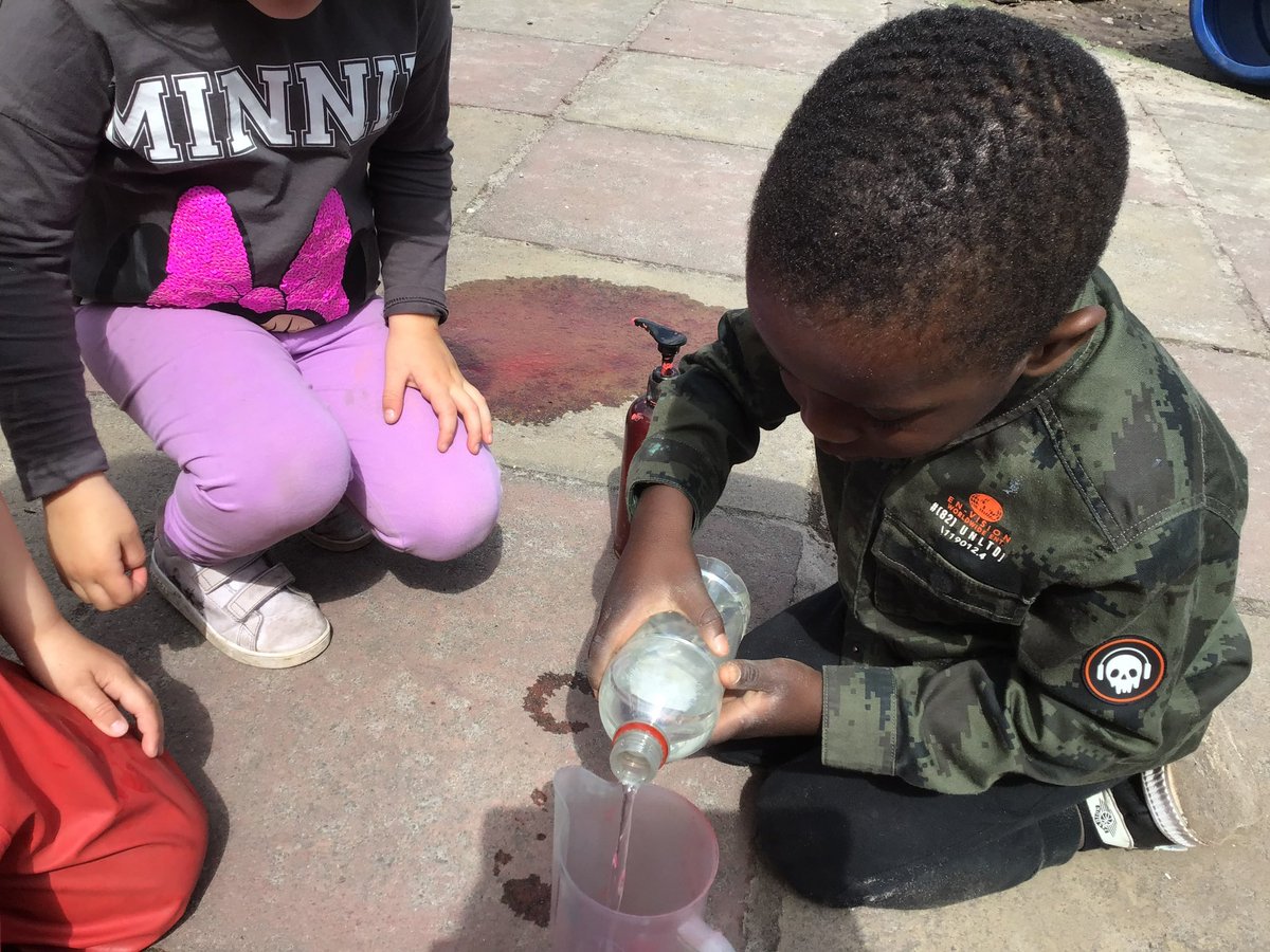 STEM_Parkdrive's tweet photo. J has taken a keen interest in volcanos. He asked to do a volcano experiment choosing red paint “lava is red.” He was very excited as he poured the bicarbonate of soda into the vinegar watching it react creating lava 🌋#STEMnation #STEMeducation https://t.co/eagEYfoney