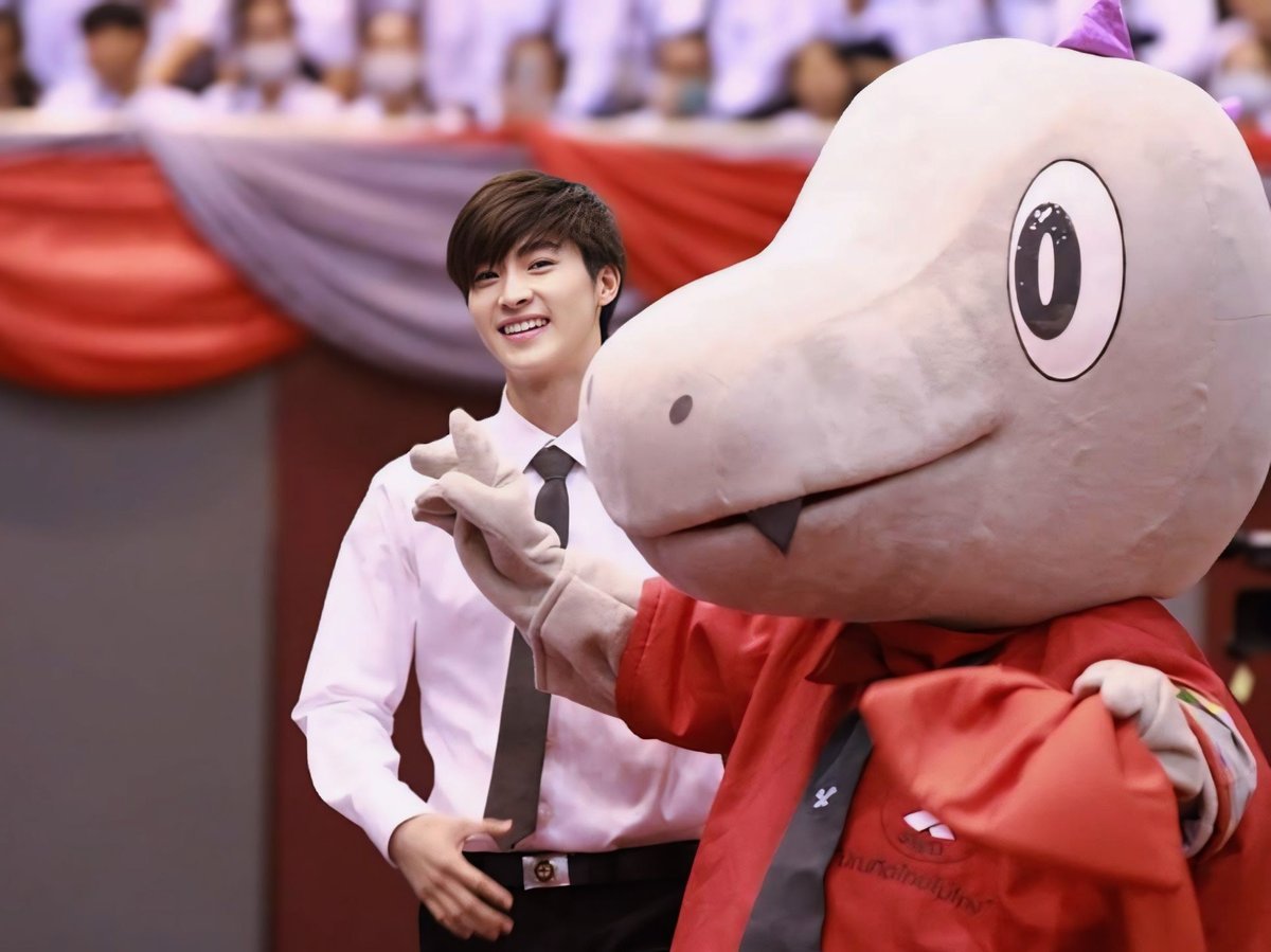 ㅤ
Demo ekskul bersama maskot sekolah.
ㅤ