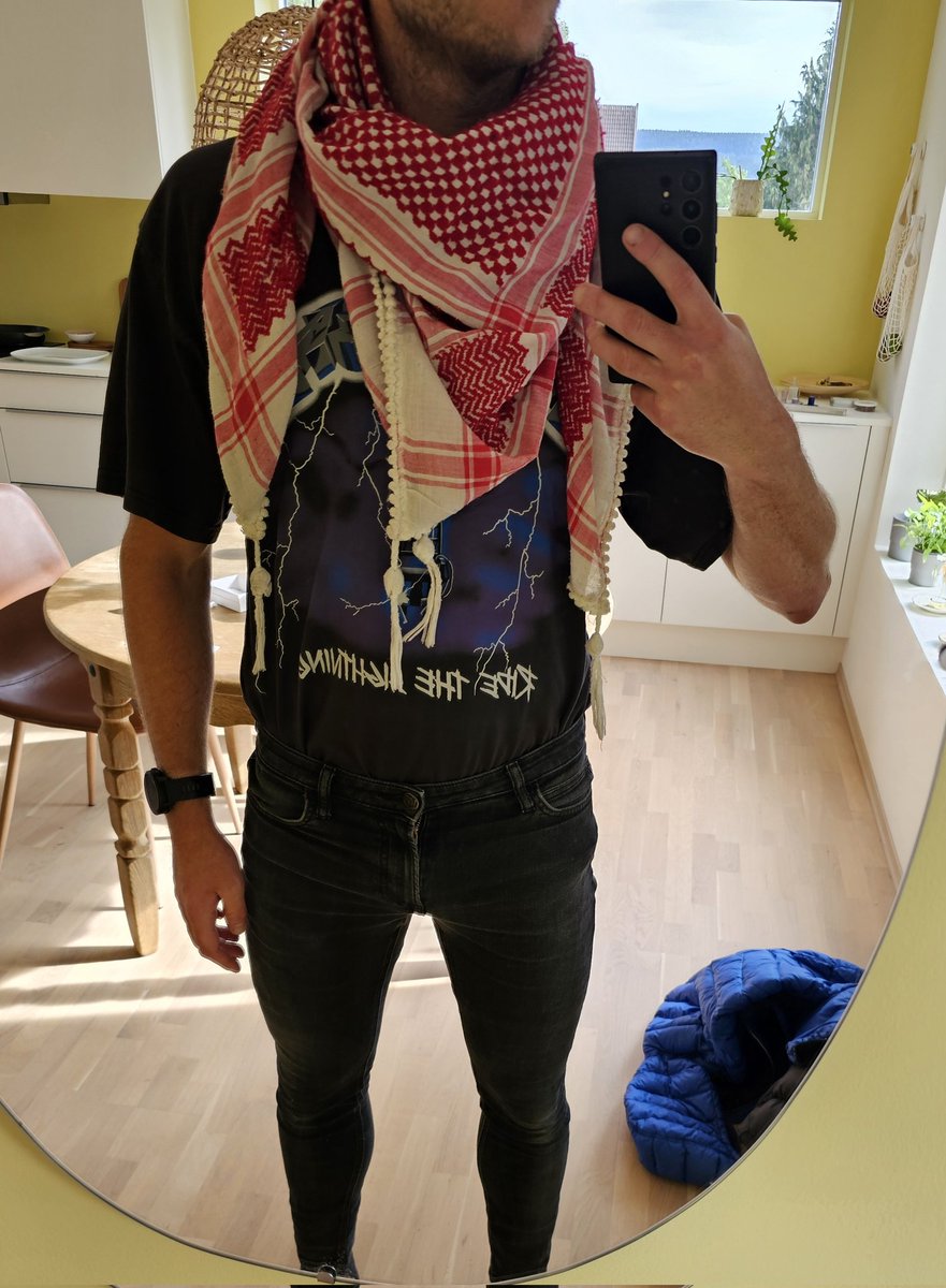 Et_smartere_liv's tweet photo. Represent 🇵🇸🇵🇸🇵🇸
Dere har ligget der i deres egen blodpøl
Mynten har snudd HVEM ER DET NÅ SOM SLÅR⁉️
FRIIIIIII PALESTINA! For 1967, for alle gangene!
BUR INNE SIONISTER, for etnisk rensning for heile invasjonen!
Honningbarna ♥
#Palestina #folkemord #Gaza #FRED https://t.co/zqpYlHmaA1