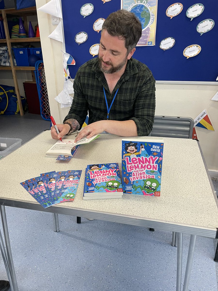 School friends if you haven’t come across the Lenny Lemmon series by @bendavis_86 then get some copies into the library. Brilliantly funny stories about Lenny who tries to help others but it always ends in chaos somehow! Fabulous illustrations throughout too!