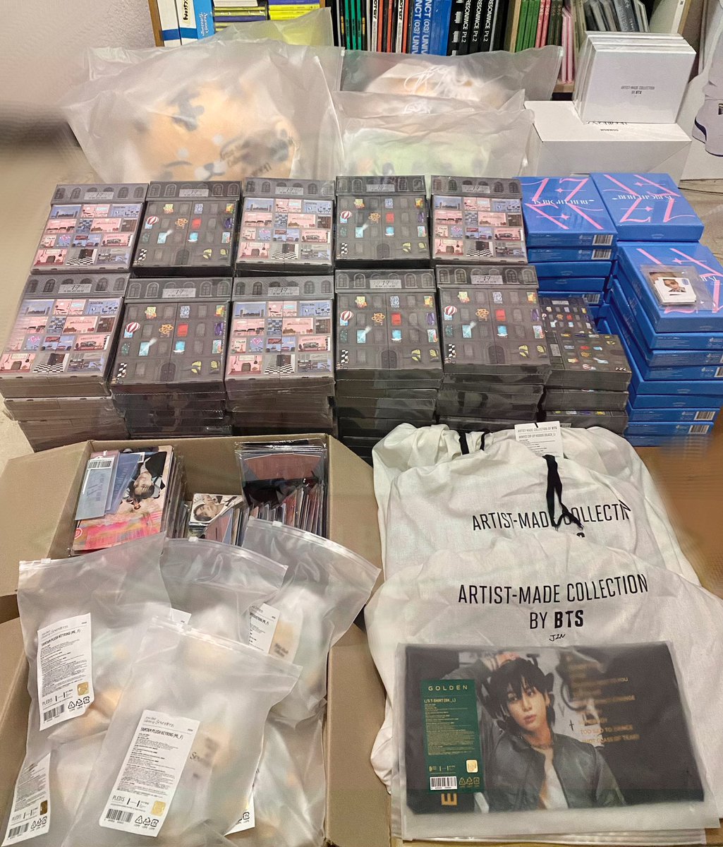 DailyAJBoutique's tweet photo. #DAJBUPDATES [ARRIVALS - PH ADDRESS] 

SEVENTEEN ARTIST-MADE COLLECTION  (1st PO)
BTS ARTIST-MADE COLLECTION 
 - JIN Pajama
 - V Brooch Set
 - ARMYST Zip-Up Hoody

SEVENTEEN BEST ALBUM - 17 IS RIGHT HERE (KIT, WEVERSE VER, DEAR VER and GV Event) https://t.co/APO0iTUVtg