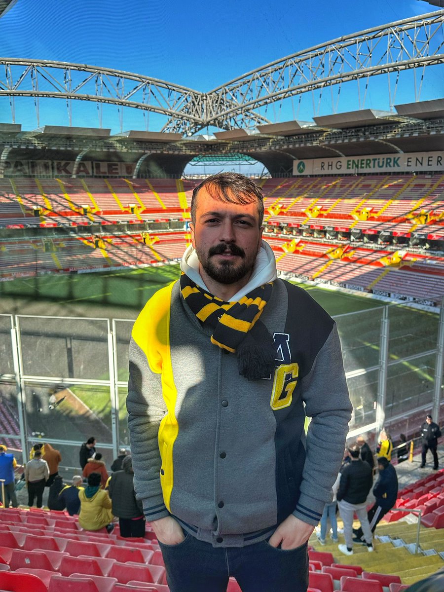EryamanTayfa (@eryamantayfa) on Twitter photo Ailemizden Sinan Sarıipek’in doğum gününü kutlar , sevdikleriyle , nice , mutlu , sağlıklı yıllar dileriz. <a href="/ssariipekk1910/">Sinan Sarıipek</a> Ailemizden Sinan Sarıipek’in doğum gününü kutlar , sevdikleriyle , nice , mutlu , sağlıklı yıllar dileriz. <a href="/ssariipekk1910/">Sinan Sarıipek</a>