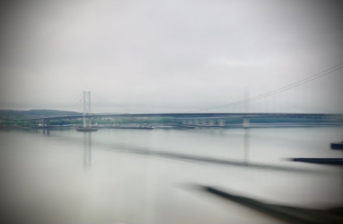 QuantumSensors's tweet image. Heading to #Dundee for the Scottish 🏴󠁧󠁢󠁳󠁣󠁴󠁿 #PDT research seminar ⁦@NinewellsH⁩ @dundeeuni #photodynamictherapy #lasermedicine⁦ 📷 #Forthbridges